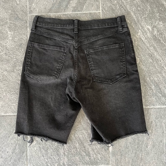 Gap High Rise Black Denim Bermuda Shorts Raw Hem Cut Off - Picture 3 of 6